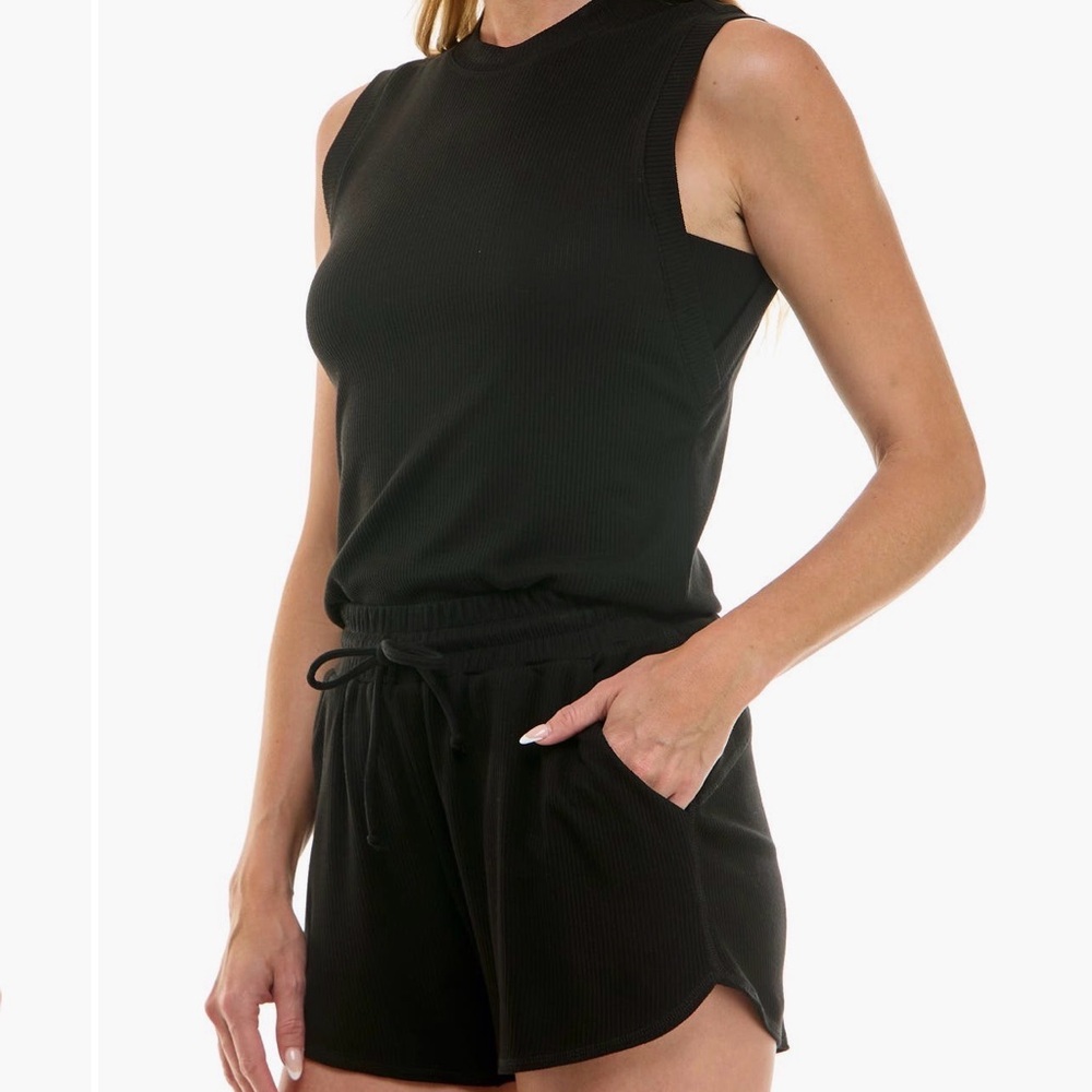 Nordstrom urban Social Black Ribbed Sleeveless Crew Tank